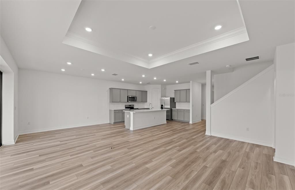 На продажу: $424,990 (4 спален, 3 ванн, 3894 Квадратных фут)