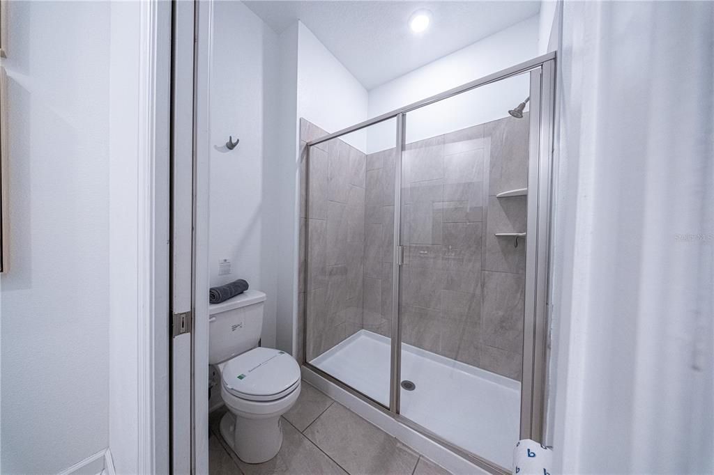 En Venta: $770,000 (6 camas, 6 baños, 3843 Pies cuadrados)