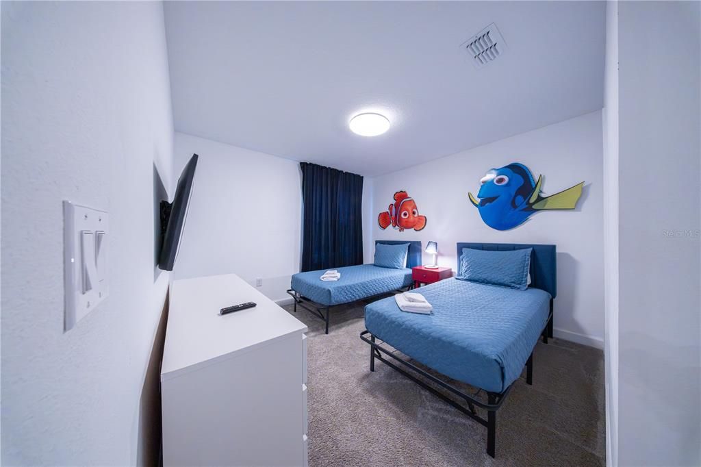 En Venta: $770,000 (6 camas, 6 baños, 3843 Pies cuadrados)