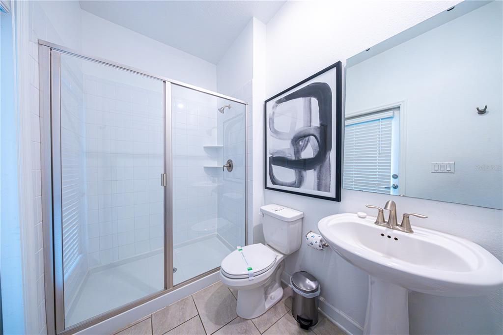 En Venta: $770,000 (6 camas, 6 baños, 3843 Pies cuadrados)