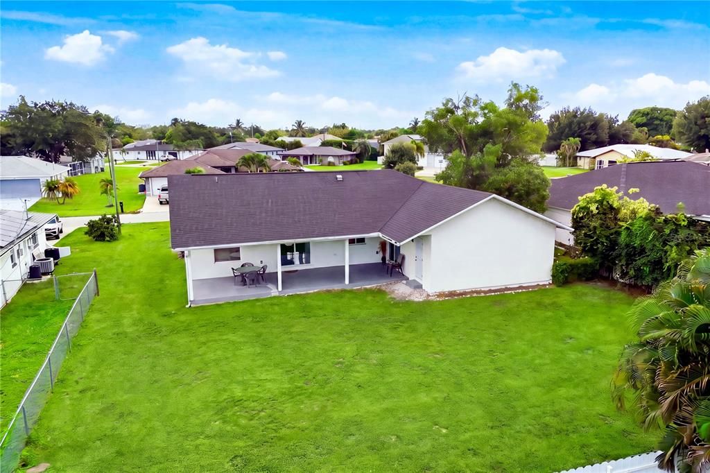 For Sale: $344,500 (2 beds, 2 baths, 1453 Square Feet)