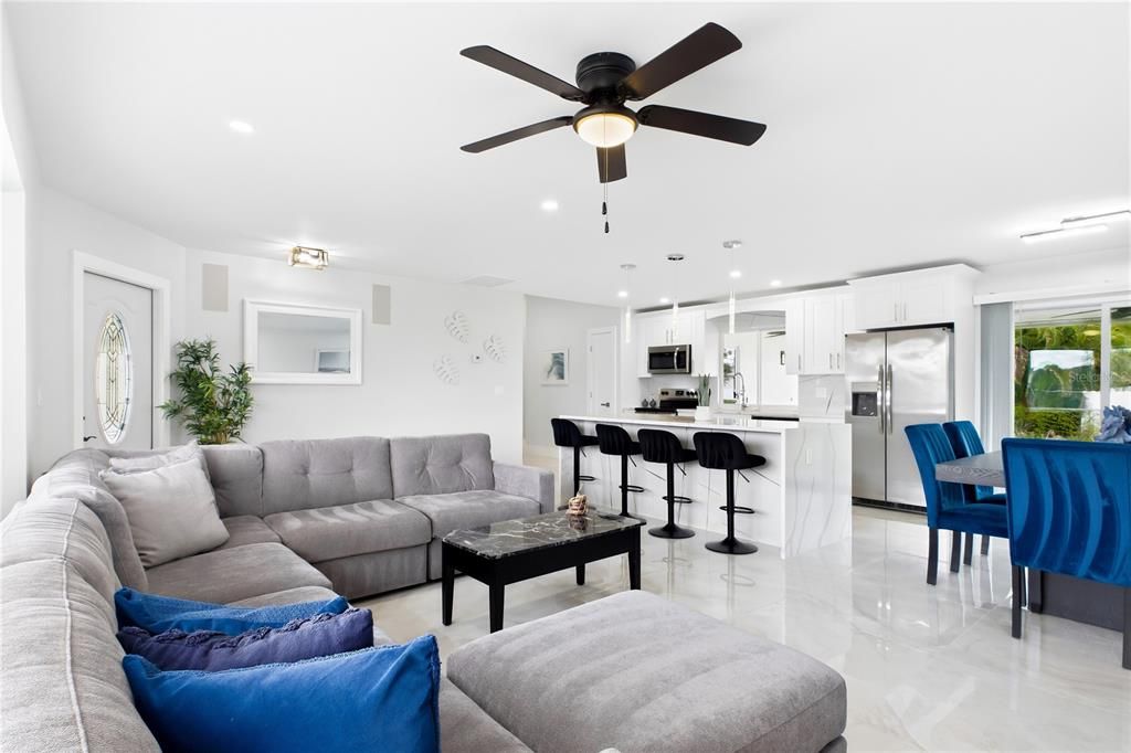 For Sale: $344,500 (2 beds, 2 baths, 1453 Square Feet)