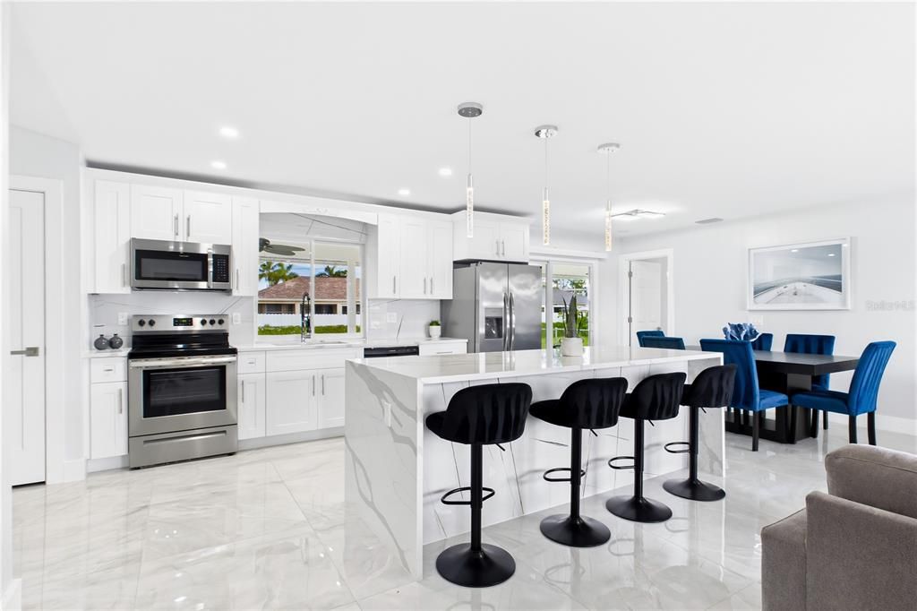 For Sale: $344,500 (2 beds, 2 baths, 1453 Square Feet)