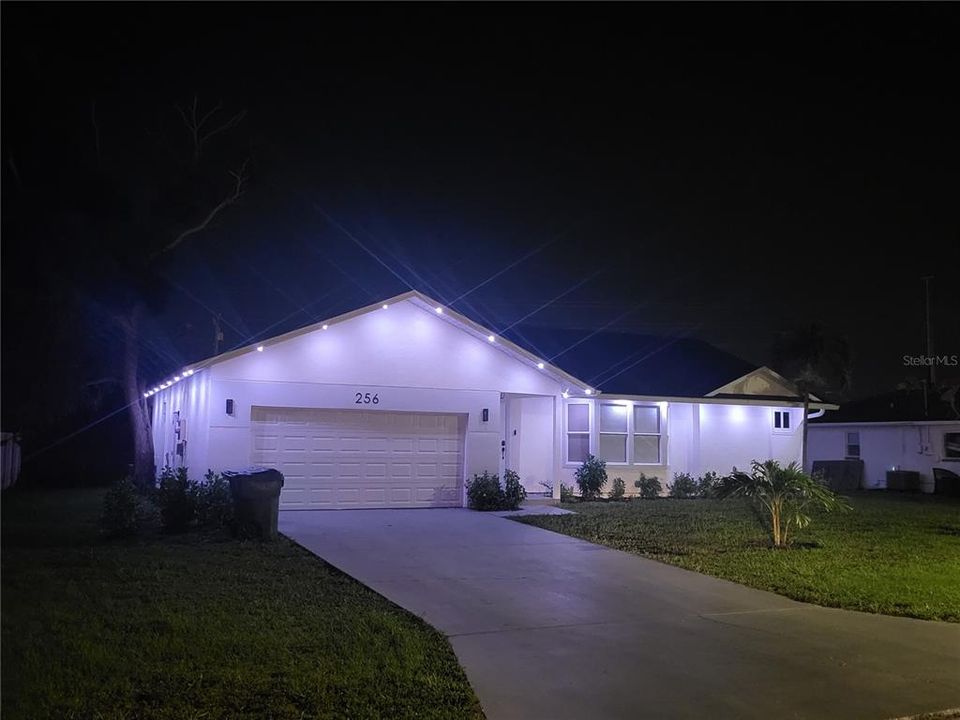 For Sale: $344,500 (2 beds, 2 baths, 1453 Square Feet)