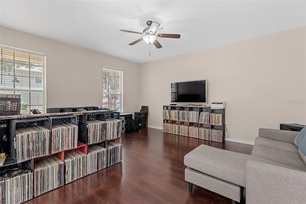 For Sale: $269,000 (3 beds, 2 baths, 1855 Square Feet)