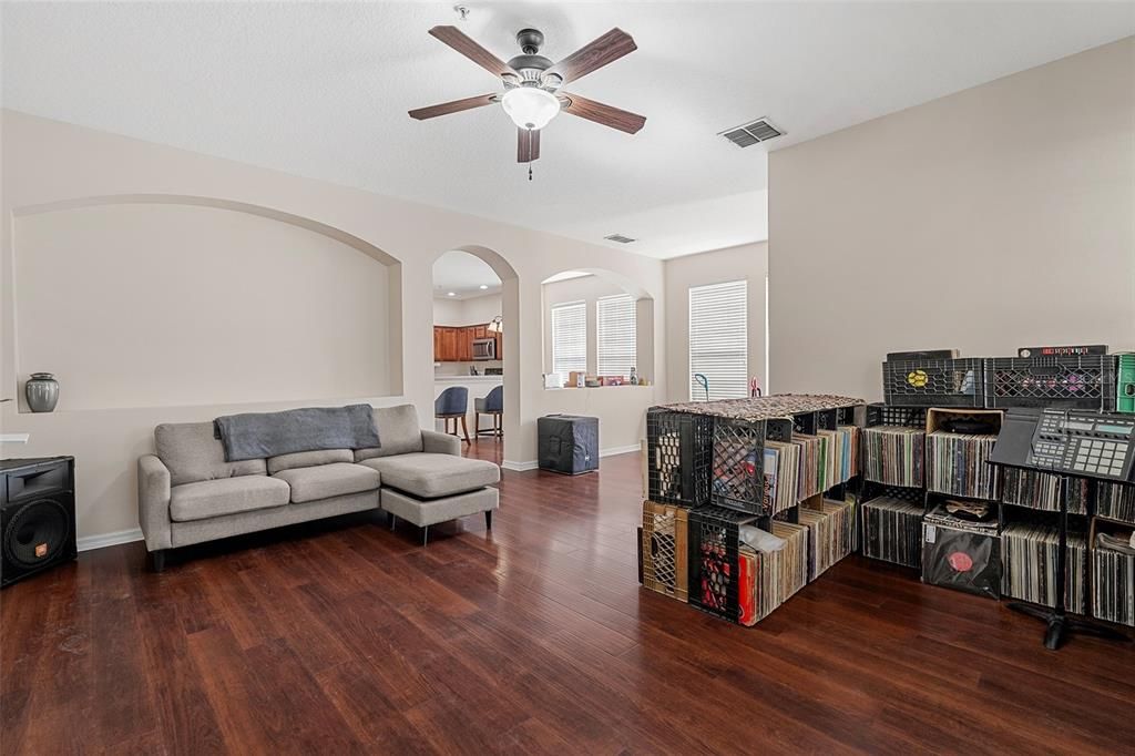 For Sale: $269,000 (3 beds, 2 baths, 1855 Square Feet)