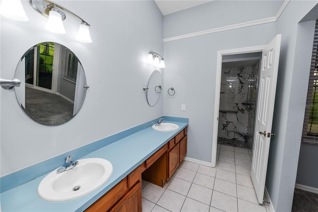Activo con contrato: $332,000 (3 camas, 2 baños, 1598 Pies cuadrados)