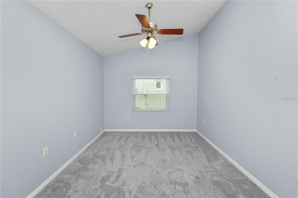 Activo con contrato: $332,000 (3 camas, 2 baños, 1598 Pies cuadrados)