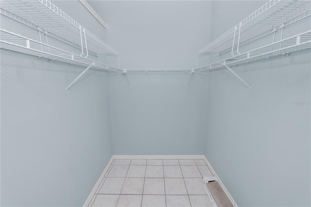 Activo con contrato: $332,000 (3 camas, 2 baños, 1598 Pies cuadrados)
