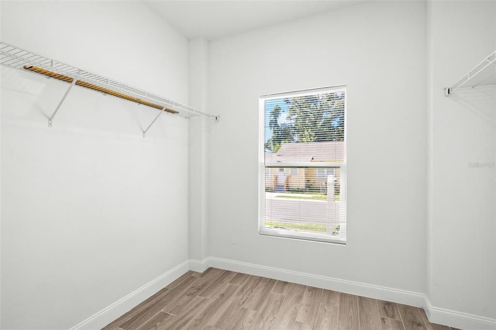 For Sale: $375,000 (3 beds, 2 baths, 1200 Square Feet)
