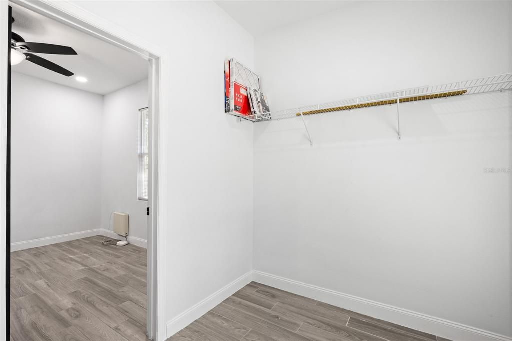 For Sale: $375,000 (3 beds, 2 baths, 1200 Square Feet)