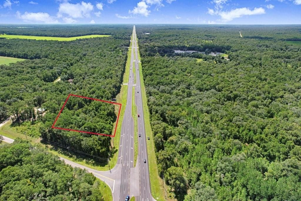 На продажу: $289,000 (0.46 acres)