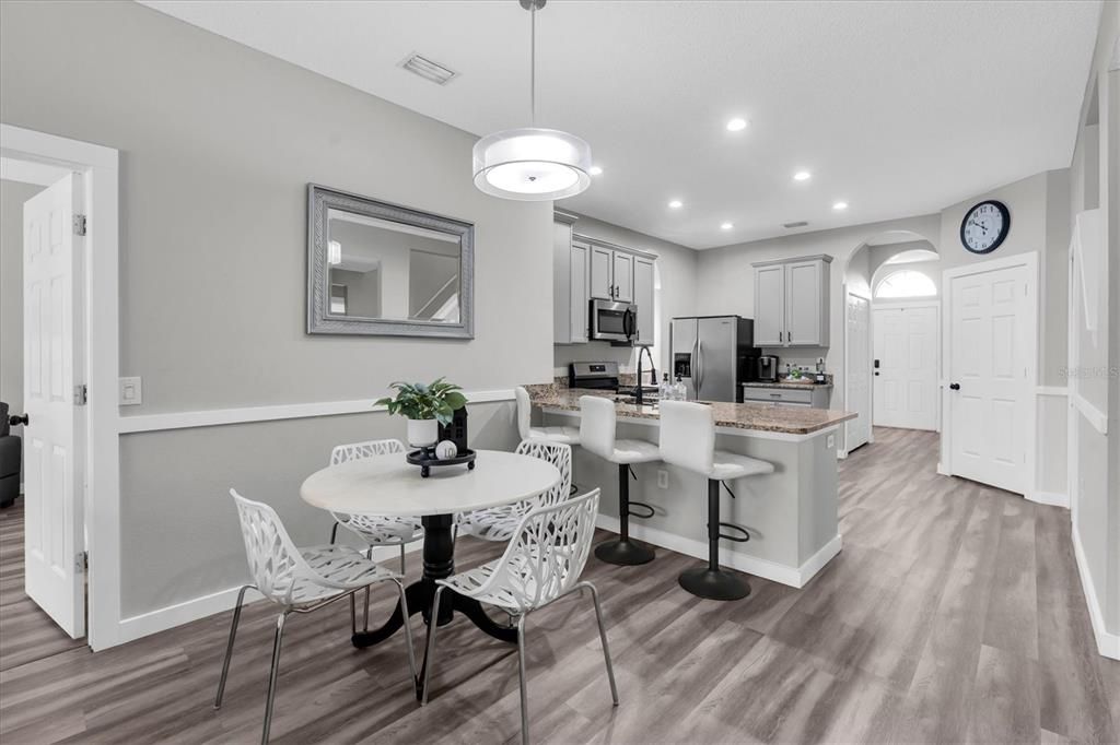 En Venta: $549,000 (5 camas, 3 baños, 2290 Pies cuadrados)