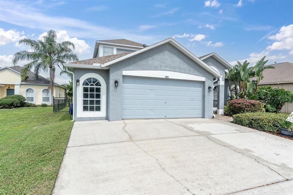 En Venta: $549,000 (5 camas, 3 baños, 2290 Pies cuadrados)