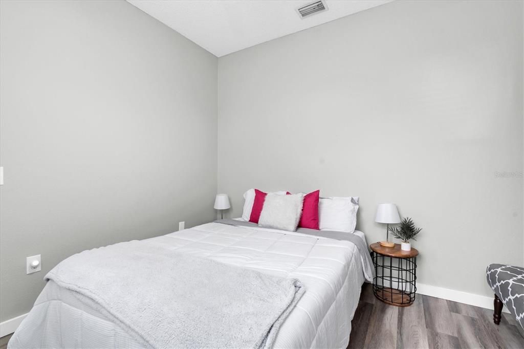 En Venta: $549,000 (5 camas, 3 baños, 2290 Pies cuadrados)
