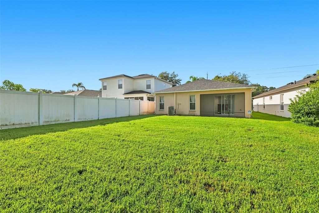For Rent: $2,250 (3 beds, 2 baths, 1350 Square Feet)