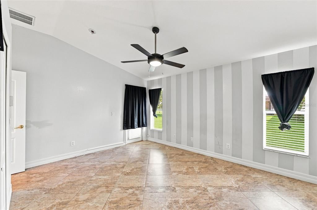 For Rent: $2,250 (3 beds, 2 baths, 1350 Square Feet)