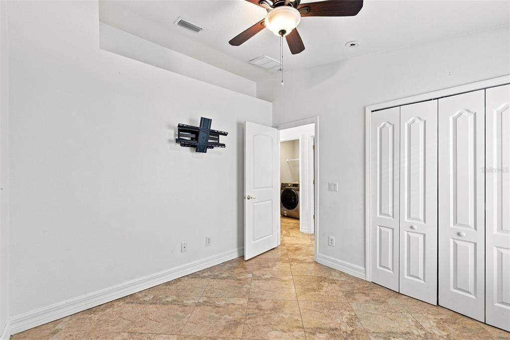For Rent: $2,250 (3 beds, 2 baths, 1350 Square Feet)
