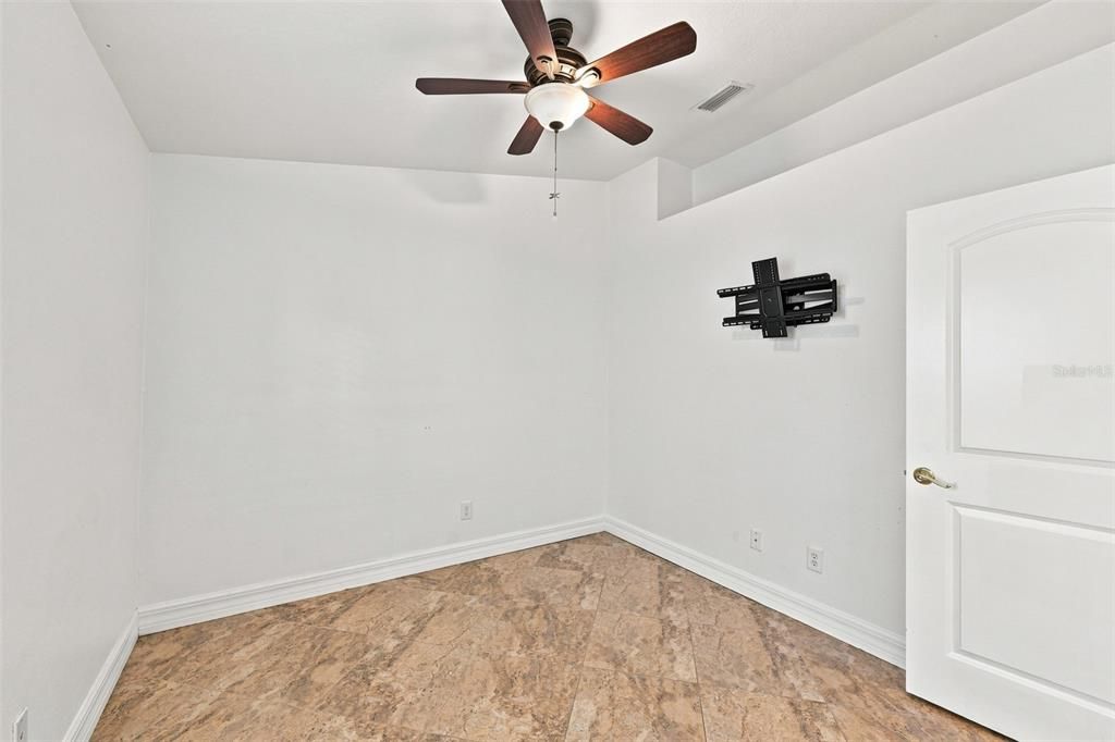 For Rent: $2,250 (3 beds, 2 baths, 1350 Square Feet)