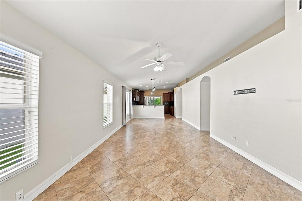 For Rent: $2,250 (3 beds, 2 baths, 1350 Square Feet)