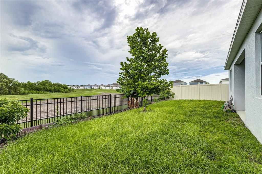 For Sale: $316,000 (4 beds, 3 baths, 2093 Square Feet)