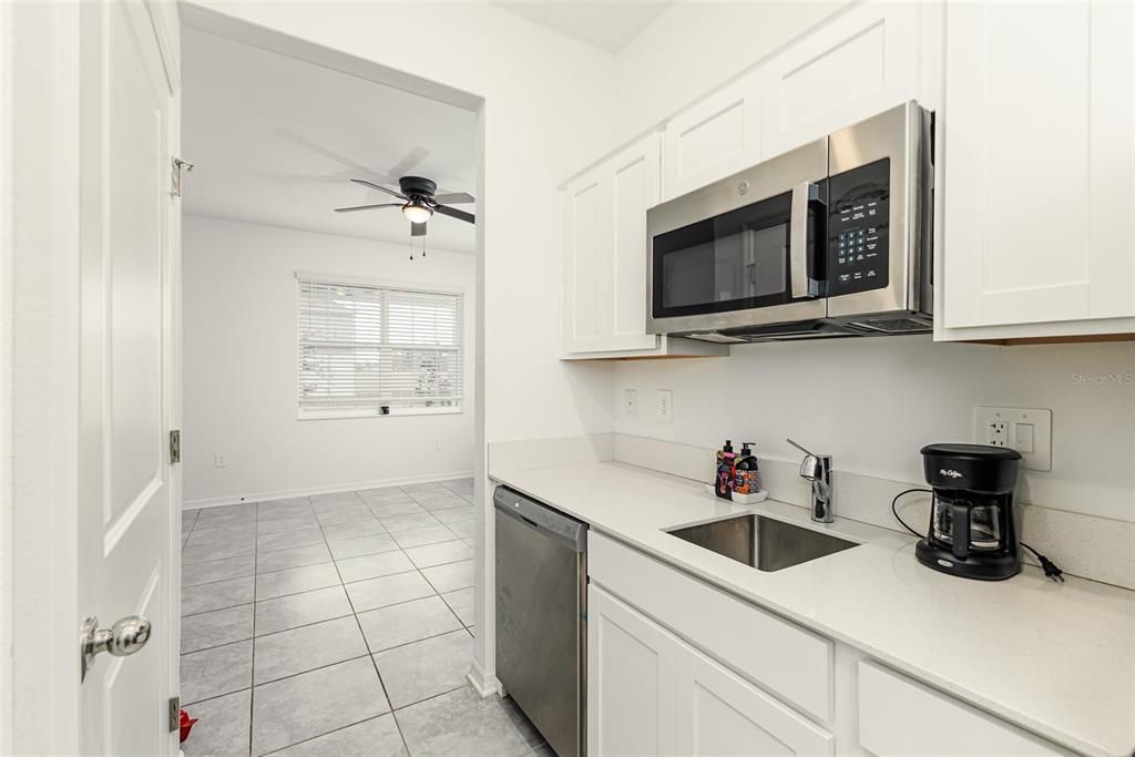 For Sale: $316,000 (4 beds, 3 baths, 2093 Square Feet)