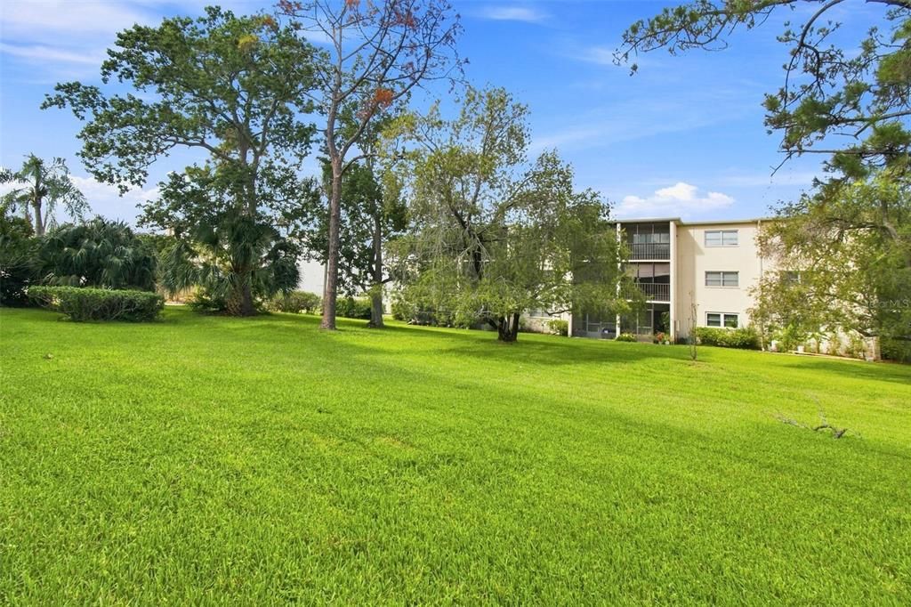For Sale: $129,900 (2 beds, 1 baths, 990 Square Feet)