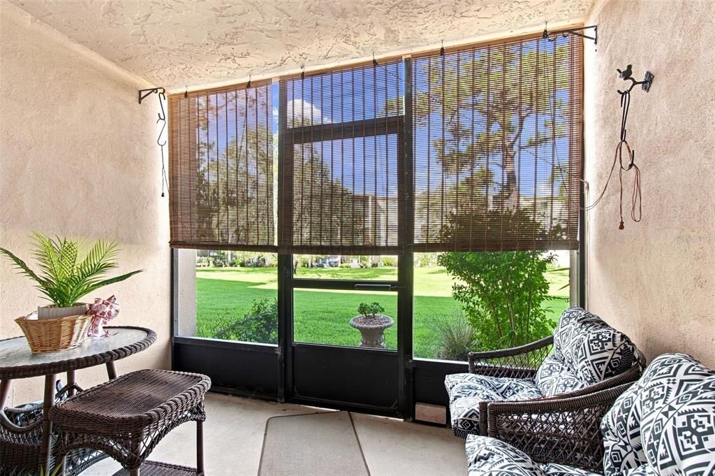 For Sale: $129,900 (2 beds, 1 baths, 990 Square Feet)