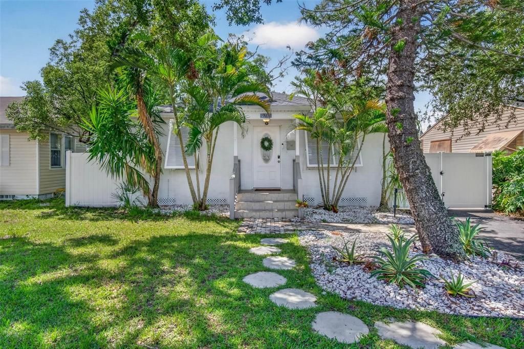 En Renta: $3,500 (4 camas, 3 baños, 1432 Pies cuadrados)
