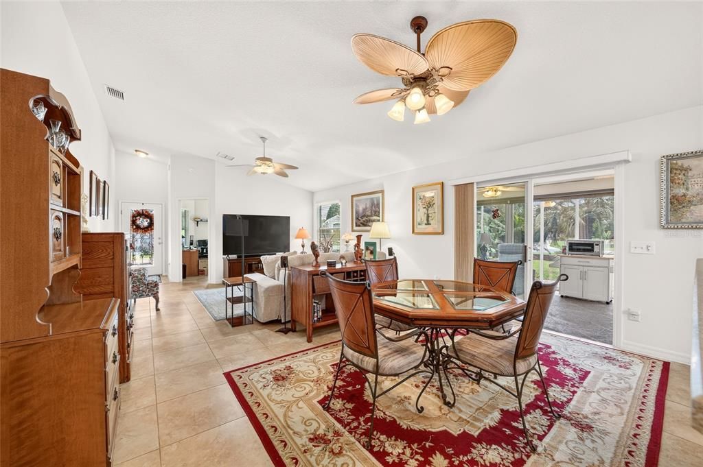 For Sale: $389,900 (3 beds, 2 baths, 1488 Square Feet)