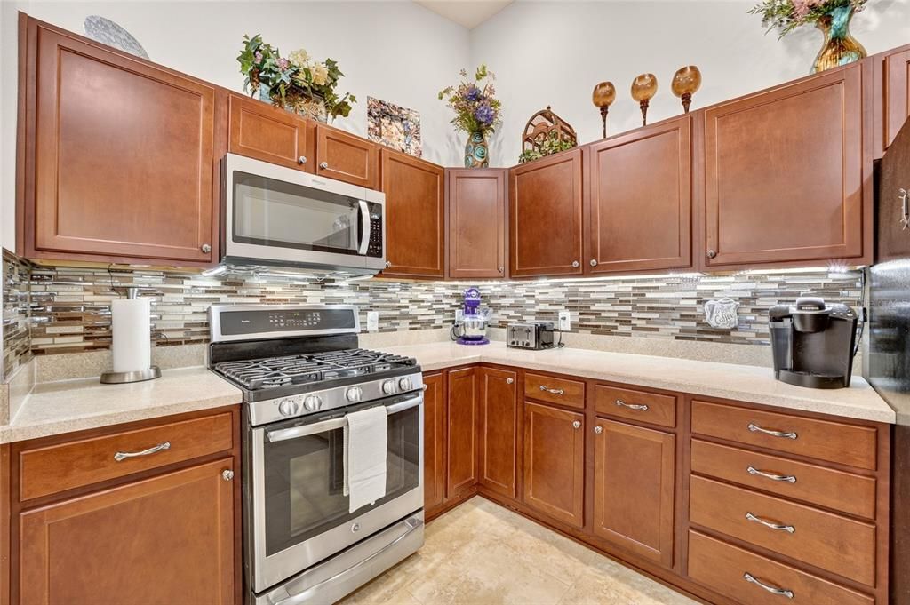 For Sale: $389,900 (3 beds, 2 baths, 1488 Square Feet)