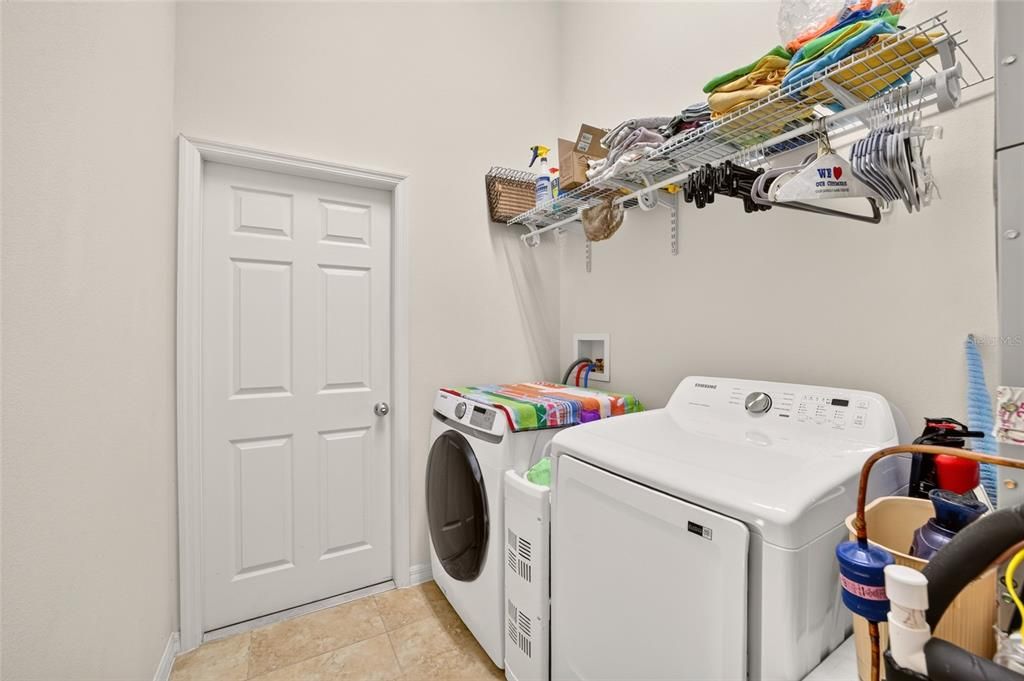 For Sale: $389,900 (3 beds, 2 baths, 1488 Square Feet)