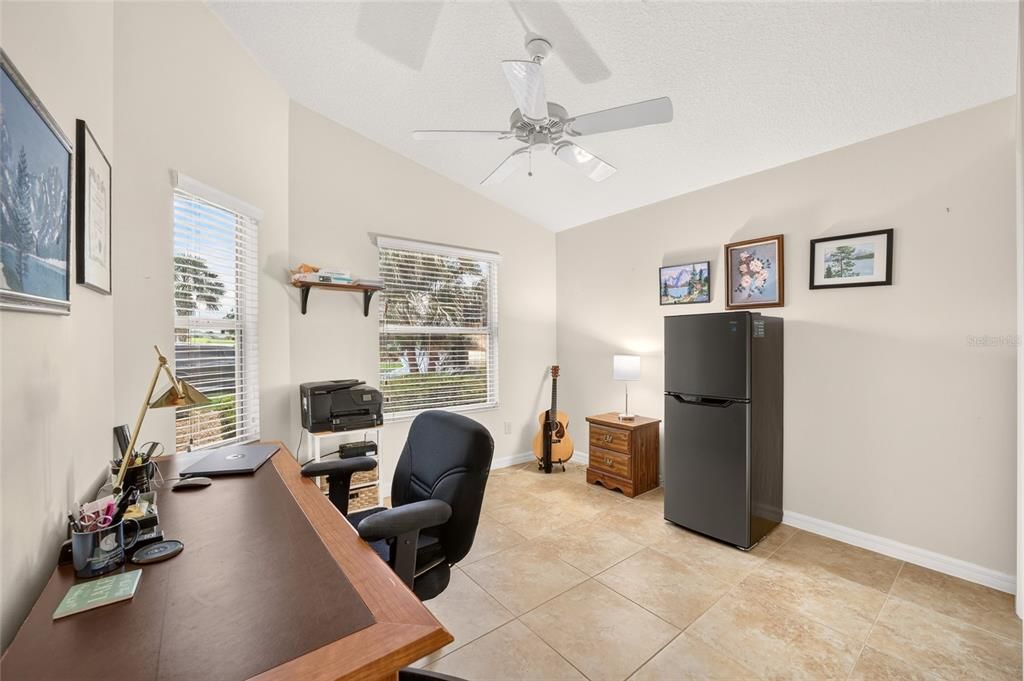 For Sale: $389,900 (3 beds, 2 baths, 1488 Square Feet)