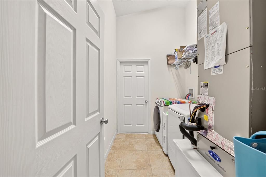 For Sale: $389,900 (3 beds, 2 baths, 1488 Square Feet)