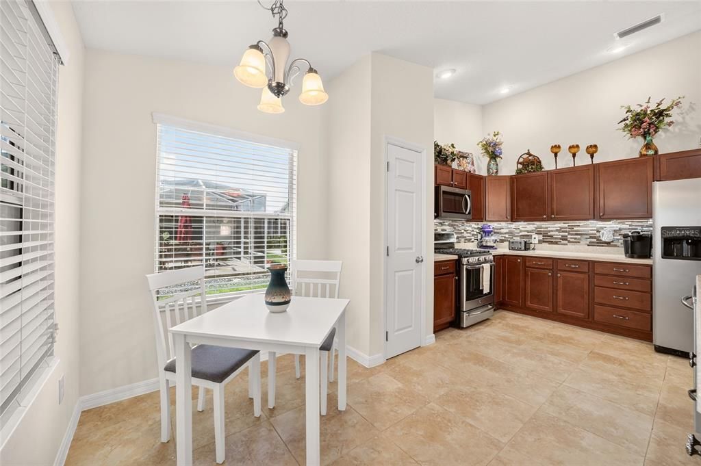 For Sale: $389,900 (3 beds, 2 baths, 1488 Square Feet)