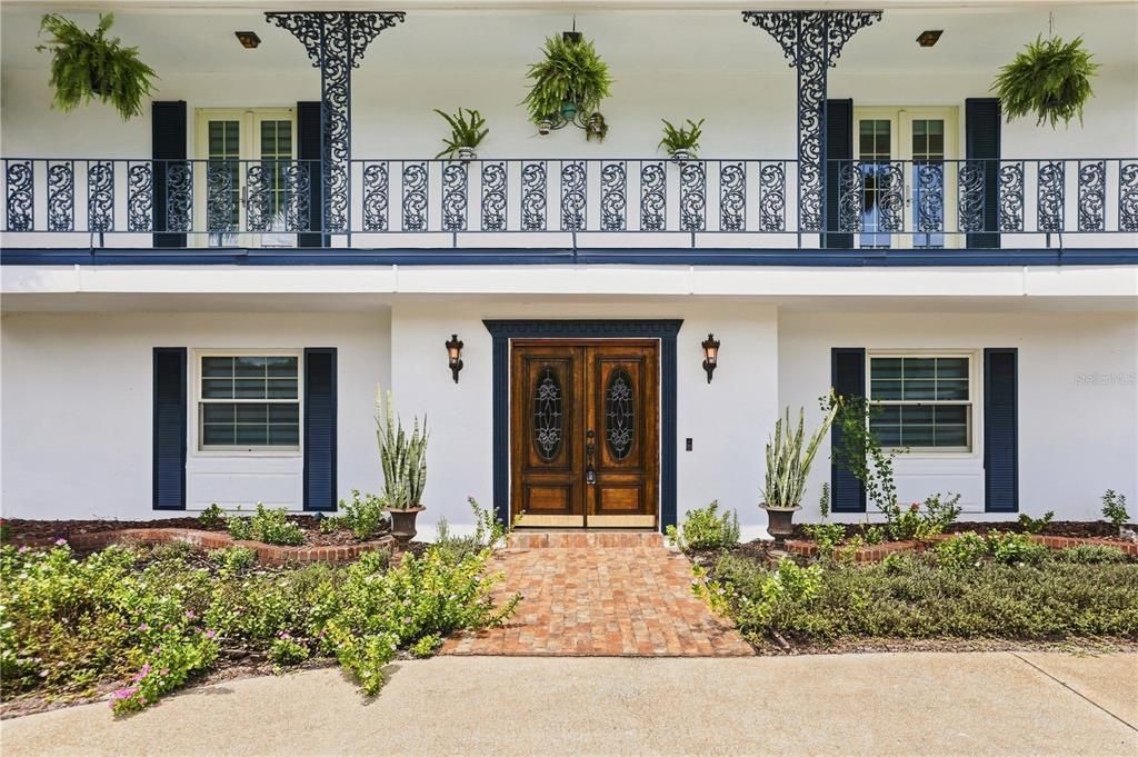 For Sale: $789,900 (4 beds, 3 baths, 2289 Square Feet)