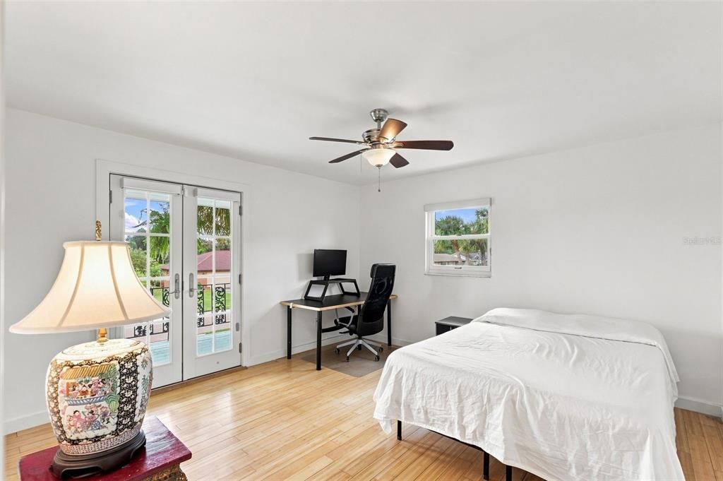 For Sale: $789,900 (4 beds, 3 baths, 2289 Square Feet)