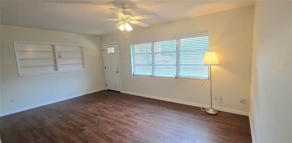 For Sale: $260,000 (3 beds, 1 baths, 1375 Square Feet)