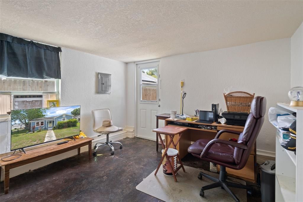 For Sale: $420,000 (3 beds, 3 baths, 1488 Square Feet)