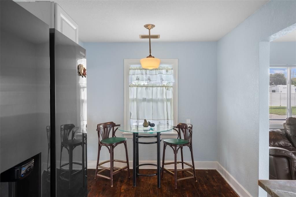 For Sale: $420,000 (3 beds, 3 baths, 1488 Square Feet)