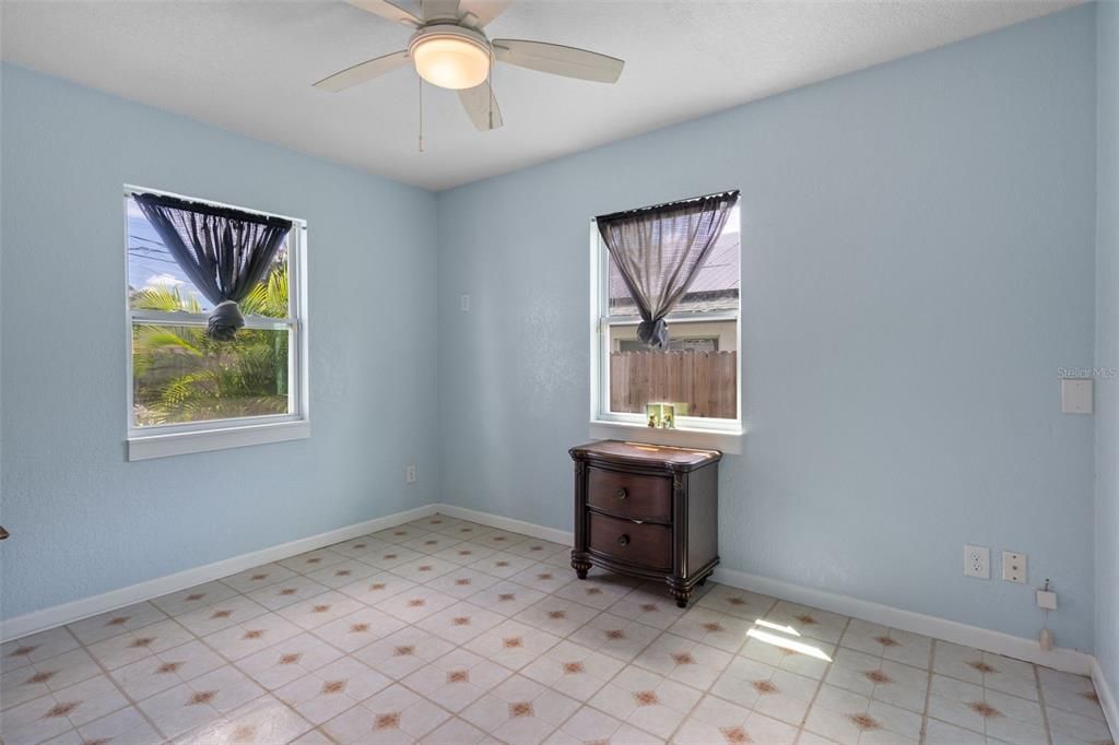 For Sale: $420,000 (3 beds, 3 baths, 1488 Square Feet)