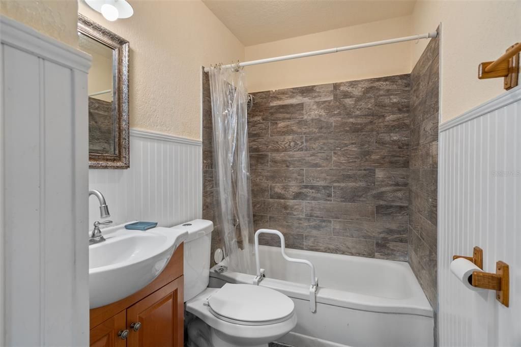 For Sale: $420,000 (3 beds, 3 baths, 1488 Square Feet)