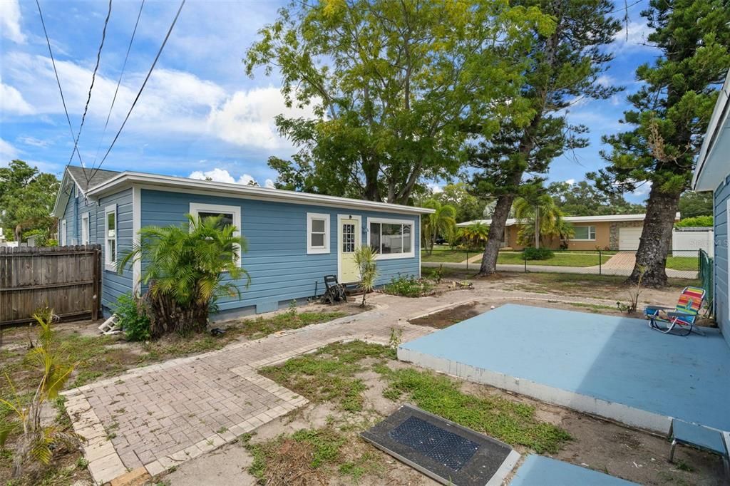 For Sale: $420,000 (3 beds, 3 baths, 1488 Square Feet)