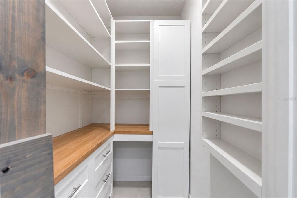 На продажу: $399,000 (5 спален, 2 ванн, 2415 Квадратных фут)