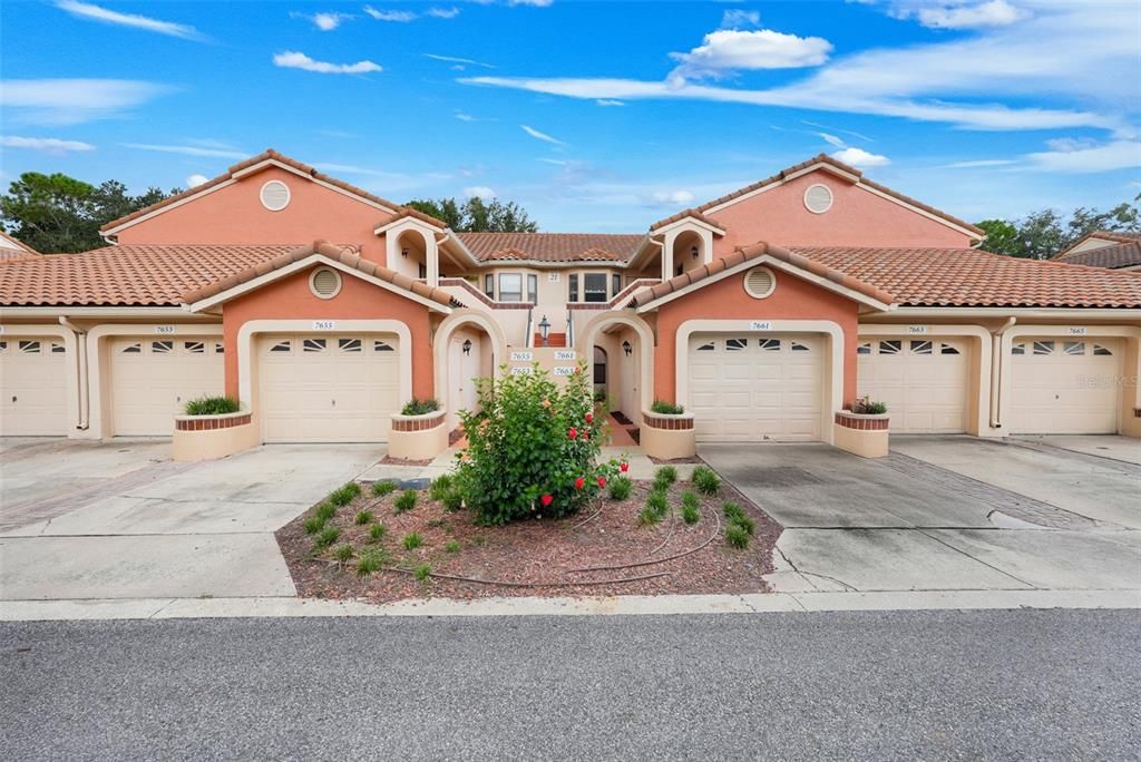 For Sale: $265,000 (2 beds, 2 baths, 1014 Square Feet)