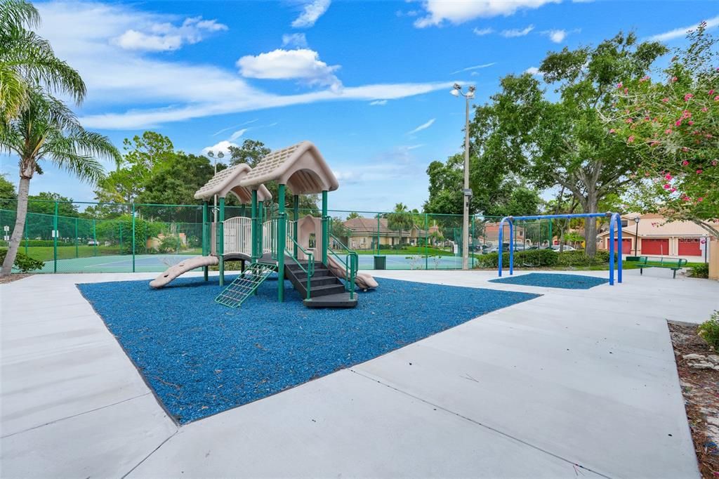 For Sale: $265,000 (2 beds, 2 baths, 1014 Square Feet)