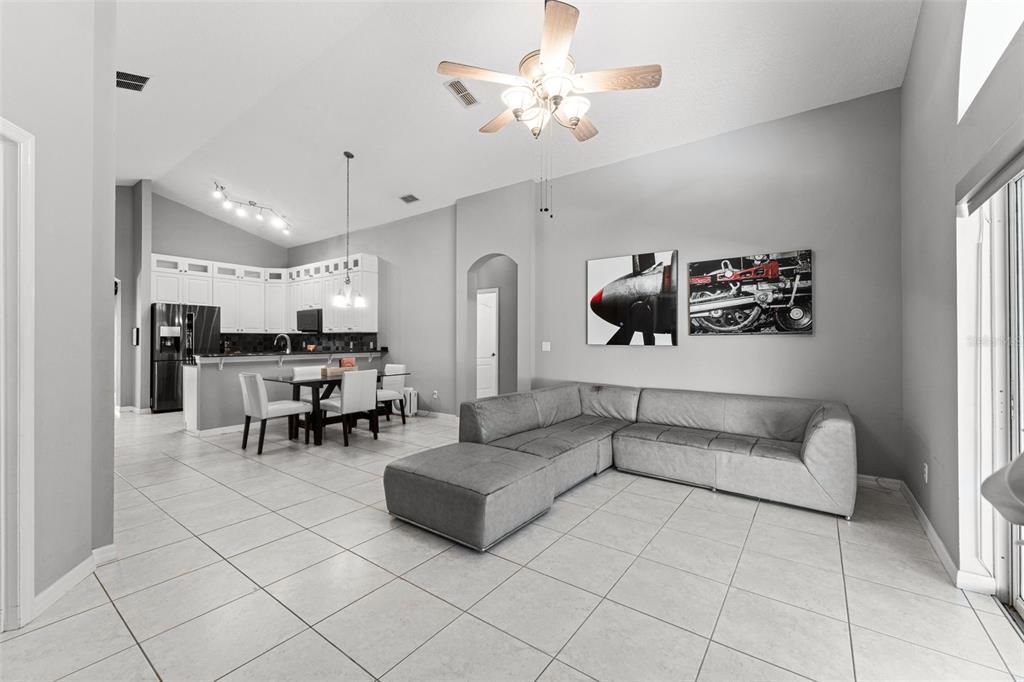 For Sale: $464,900 (3 beds, 2 baths, 1682 Square Feet)