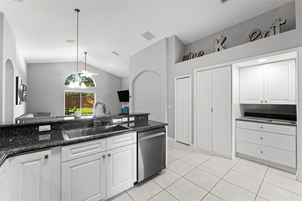 For Sale: $464,900 (3 beds, 2 baths, 1682 Square Feet)