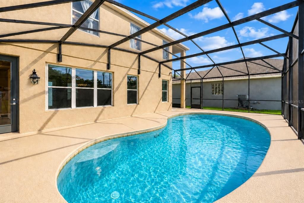 For Sale: $650,000 (4 beds, 3 baths, 2753 Square Feet)