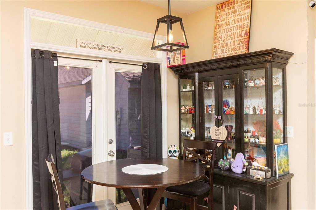 For Sale: $199,900 (2 beds, 2 baths, 1020 Square Feet)